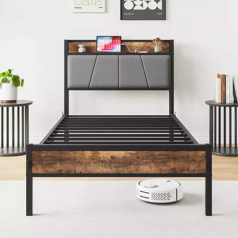 Cadre de lit plateforme rembourré en métal robuste, tête de lit avec station de charge, aucun sommier tapissier requis
