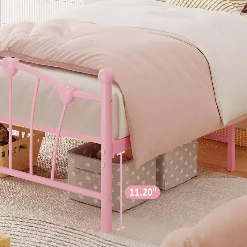 Cadre de lit doubleCadre de lit en métal en forme de cœur avec tête et pied de lit et rangement sous le litPas besoin de sommier tapissier