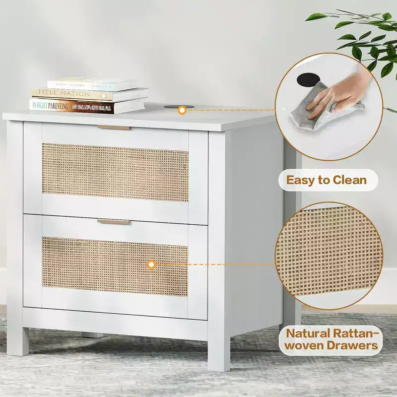 Tables de chevet en rotin avec station de recharge sans fil, tables d'appoint modernes du milieu du siècle avec 2 tiroirs tressés bohèmes, tables de chevet en bois