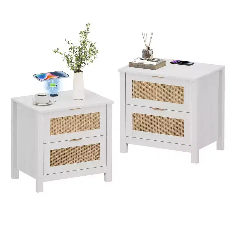 Tables de chevet en rotin avec station de recharge sans fil, tables d'appoint modernes du milieu du siècle avec 2 tiroirs tressés bohèmes, tables de chevet en bois