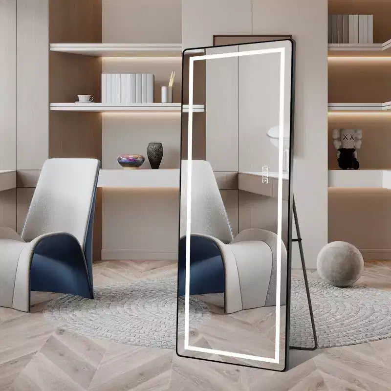 Miroir LED vertical pleine longueur avec support, autoportant ou mural, miroir de courtoisie moderne pour chambre et dressing.