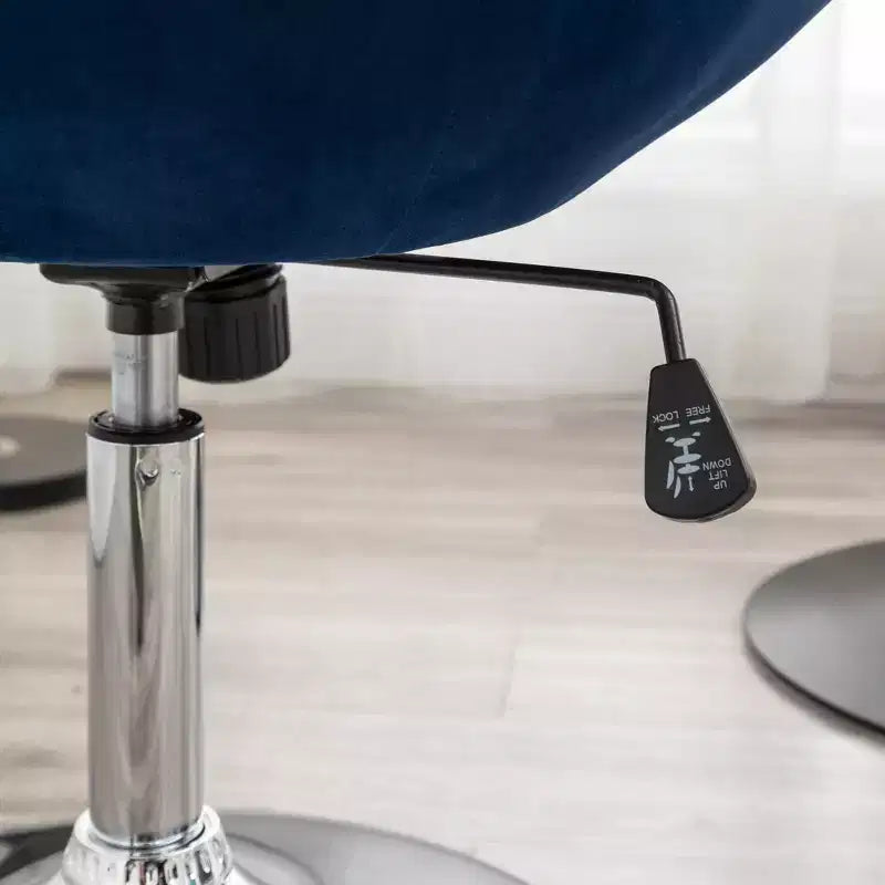 Fauteuil d'appoint pivotant, dossier capitonné en velours, bleu